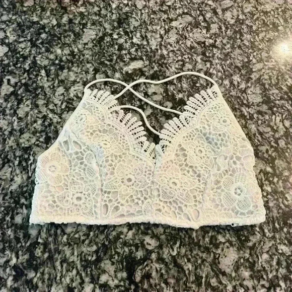 Crochet Spaghetti Top White Floral Size small - Picture 1 of 6